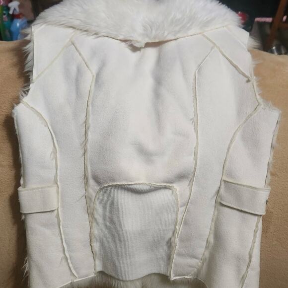✨Monoreno Faux Fur Suede Vest - Size M✨ - Picture 4 of 4